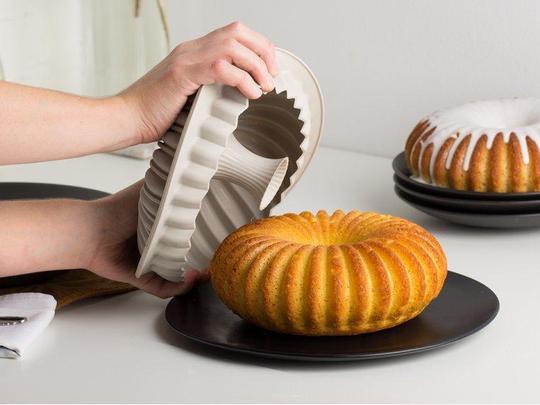 Artistic Silicon Cake Baking Mold Set - thedealzninja