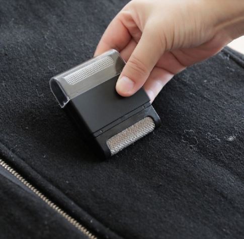 Portable Manual Lint Remover - thedealzninja